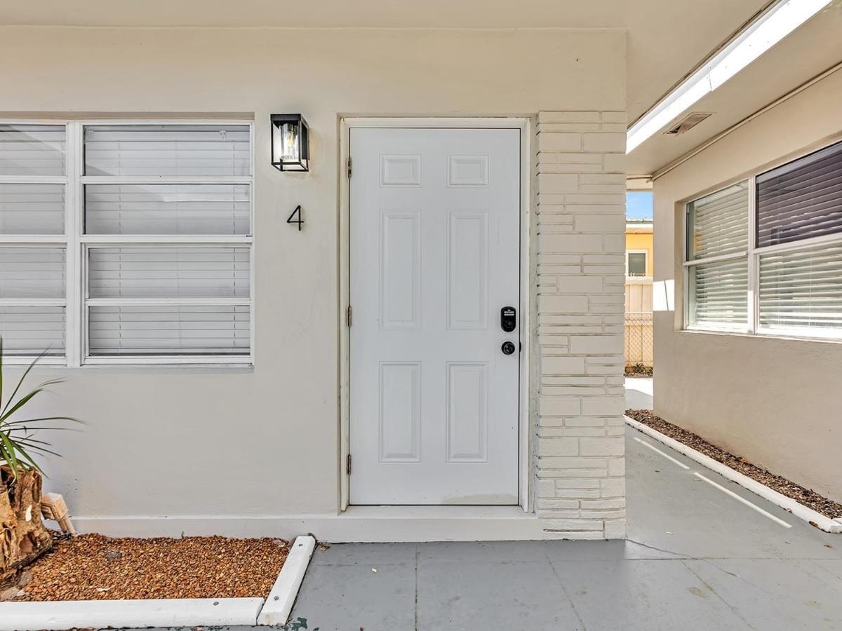 Dania Beach Christmas Getaway Gulfstream Art Exterior photo